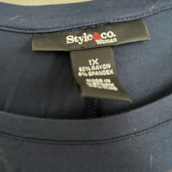 Navy Blue Sleeveless Top - Picture 2 of 3